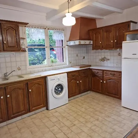 Holiday home La Maison Rouge Paisible Maison De Pays